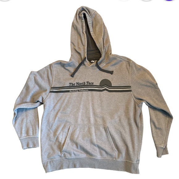 The North Face Sweater - Picture 1 of 3